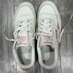 Reebok White and Pink Sneakers 9.5